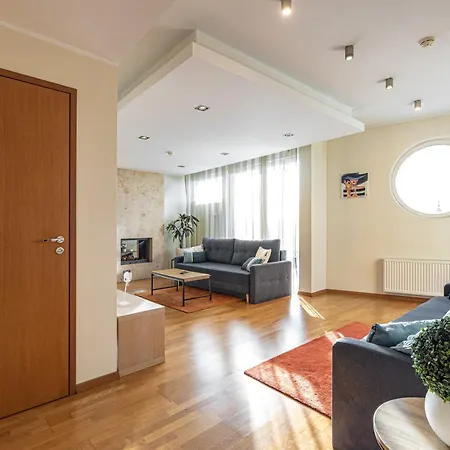 Airhome - The Admiral House