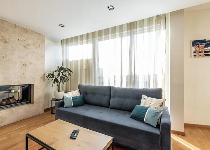 Airhome - The Admiral House Apartament