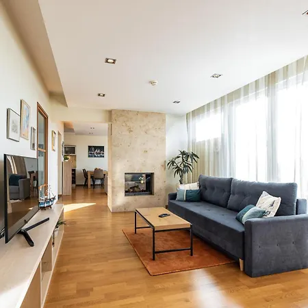 Apartman Airhome - The Admiral House *