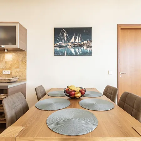 Apartman Airhome - The Admiral House *